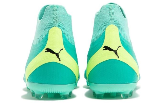 Botas de fútbol profesionales Ultra Pro MG “Menta Eléctrica”
