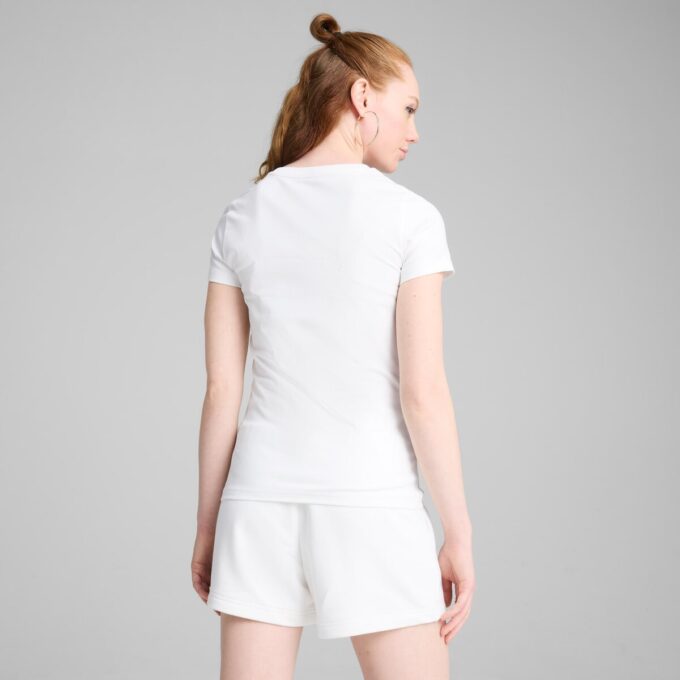 Camiseta ajustada para mujer con elementos esenciales de armario