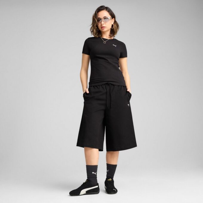 Camiseta ajustada para mujer con elementos esenciales de armario