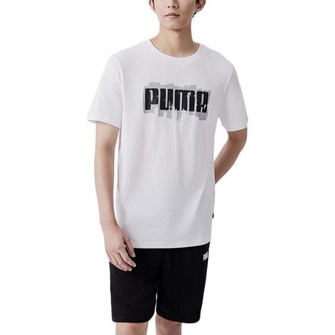 Camiseta blanca con el logotipo