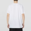 Camiseta blanca con el logotipo de entrenamiento