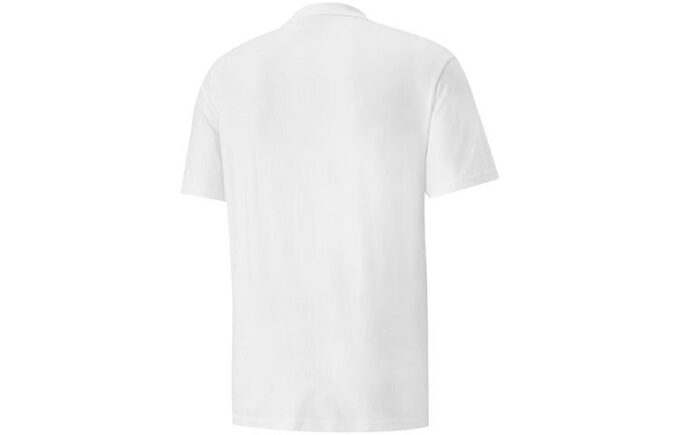Camiseta blanca con logo grande
