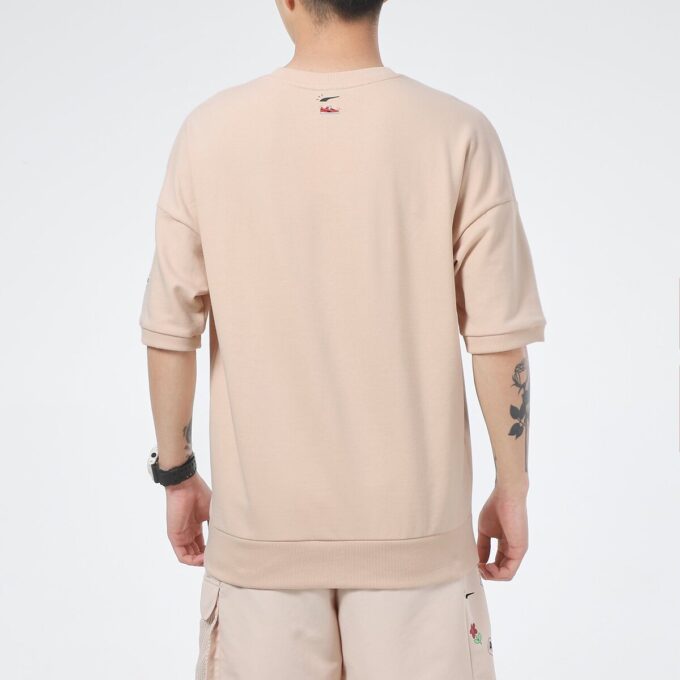 Camiseta con el logo “Beige Negro”
