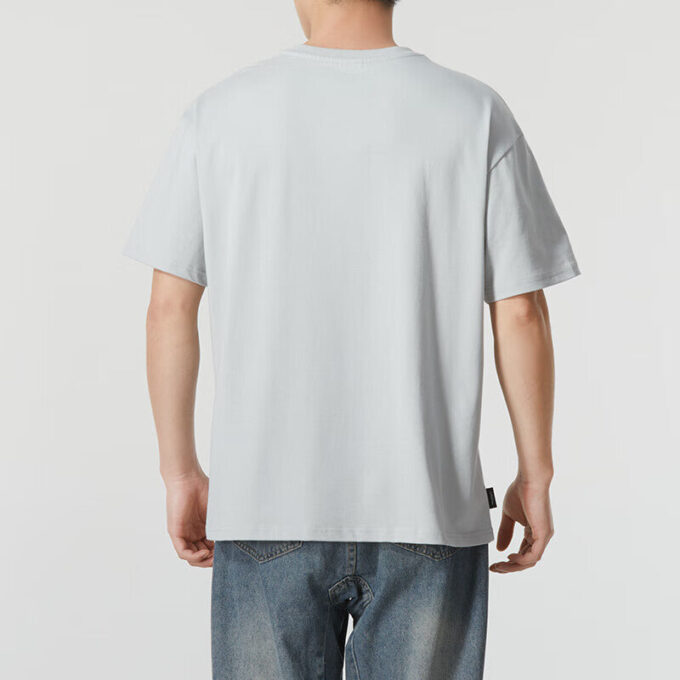 Camiseta con el logo “Gris”