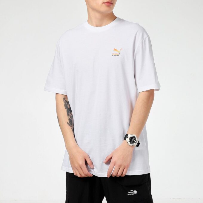 Camiseta con el logotipo del arcoíris “blanca”