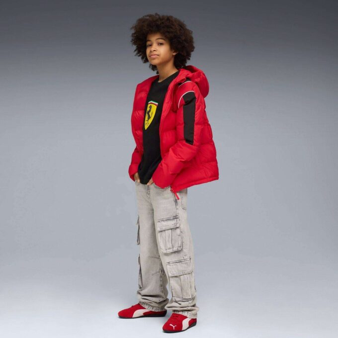 Camiseta de automovilismo para niños grandes de la Scuderia Ferrari Camiseta de automovilismo para niños grandes de la Scuderia Ferrari