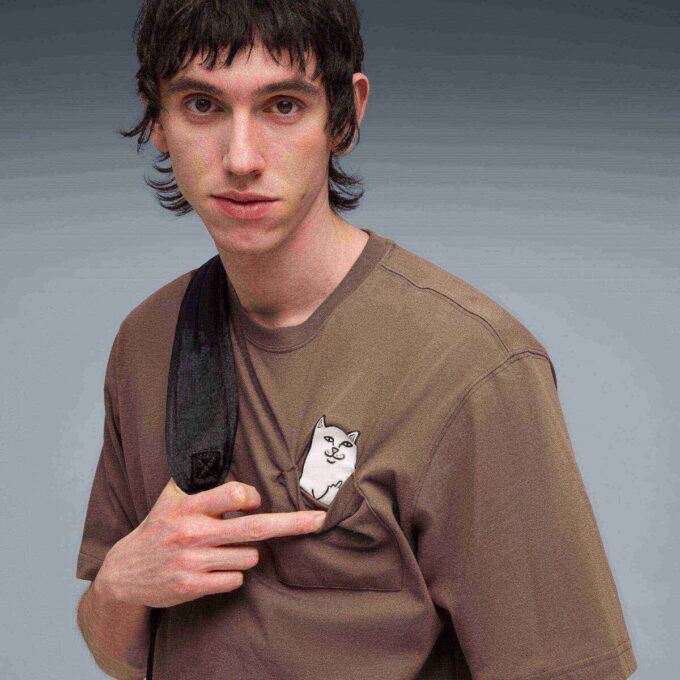 Camiseta de bolsillo para hombre PUMA x RIPNDIP Camiseta de bolsillo para hombre PUMA x RIPNDIP