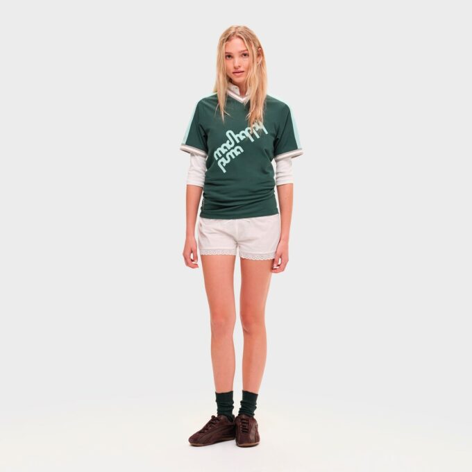 Camiseta de cuello en V PUMA x MADHAPPY