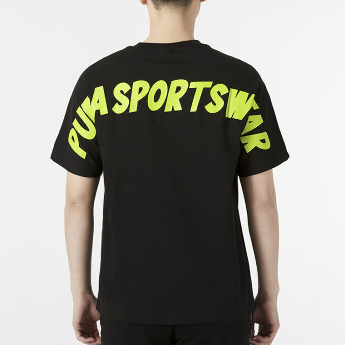 Camiseta deportiva con eslogan “Negra”