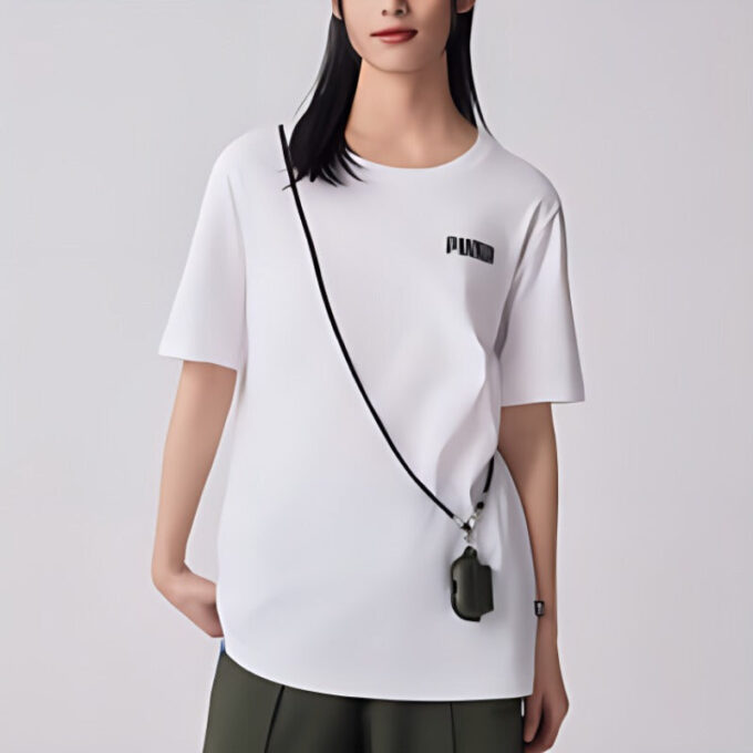 Camiseta Essentials con logo pequeño “Blanca”