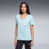 Camiseta Essentials Script con cuello en V para mujer Camiseta Essentials Script con cuello en V para mujer