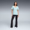 Camiseta Essentials Script con cuello en V para mujer Camiseta Essentials Script con cuello en V para mujer
