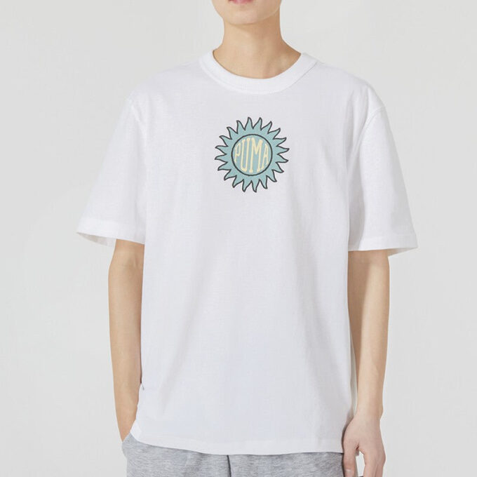 Camiseta gráfica Downtown con estampado divertido, cuello redondo, manga corta, blanca