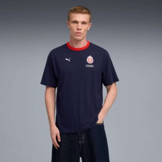 Camiseta gráfica relajada de Chivas para hombre