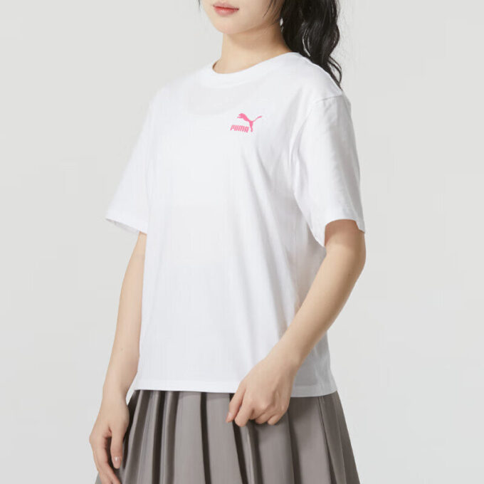 Camiseta informal con estampado “Mujeres” en blanco y rosa