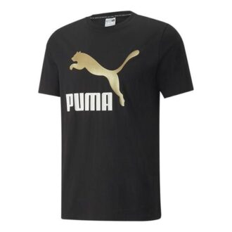 Camiseta metálica negra con el logotipo clásico