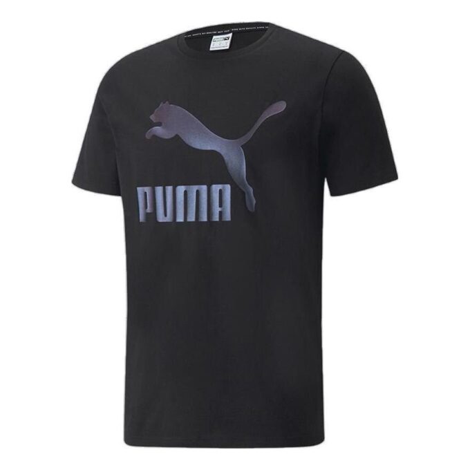 Camiseta metálica negra con el logotipo clásico