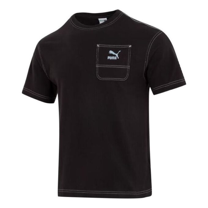 Camiseta negra con bolsillo y logo