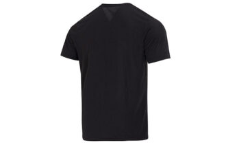 Camiseta negra con el logotipo de entrenamiento