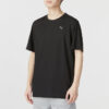 Camiseta negra con el logotipo de entrenamiento