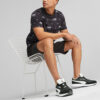Camiseta negra con estampado del logotipo Essentials