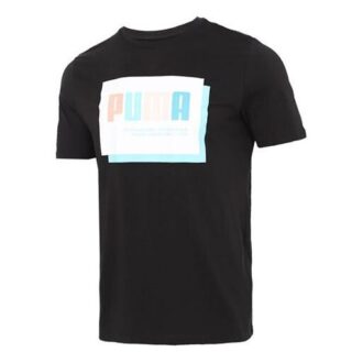 Camiseta negra de corte regular con estampado gráfico