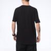 Camiseta negra de corte regular con estampado gráfico