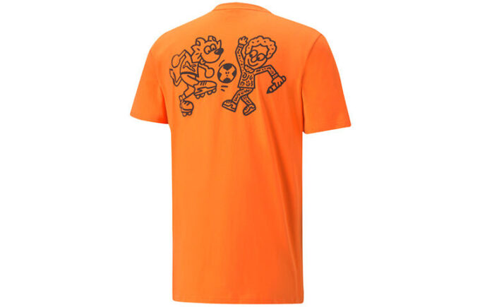 CAMISETA RELAJADA PUMA x Mr Doodle con estampado de manga corta en naranja llama