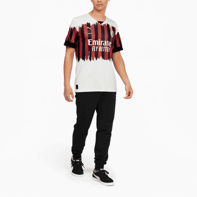 Camiseta réplica del AC Milan x Nemen “Roja”