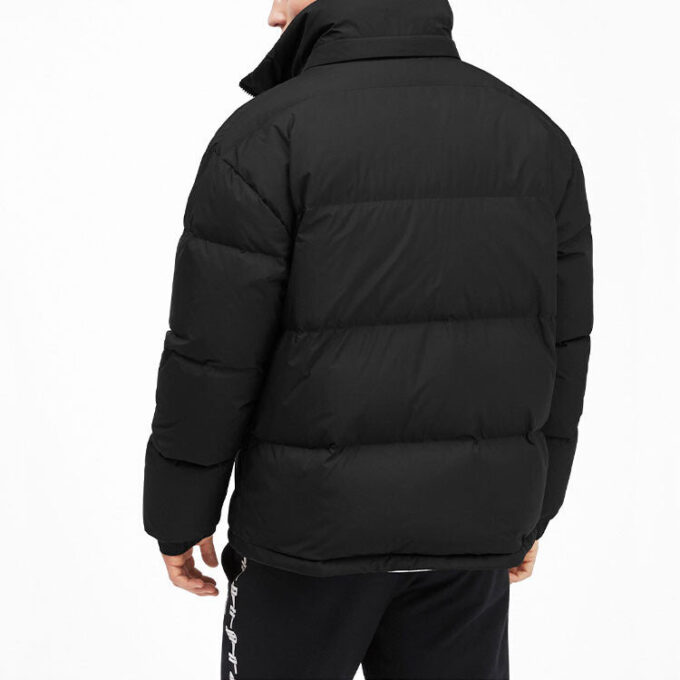 Chaqueta de plumas clásica “Negro y blanco”