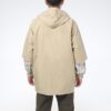 Chaqueta deportiva informal de manga corta con capucha holgada en beige