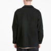 Chaqueta negra con el logotipo de Nu-tility