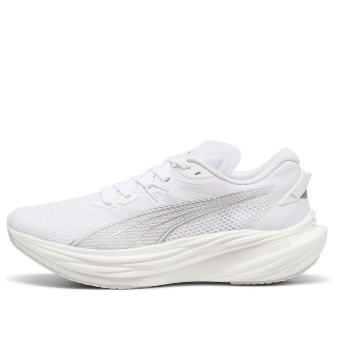 Deviate Nitro 3 “Gris pluma blanca”
