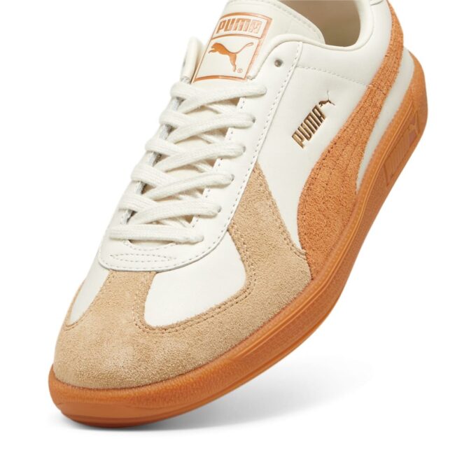 Entrenador del ejército “White Tan Gum”