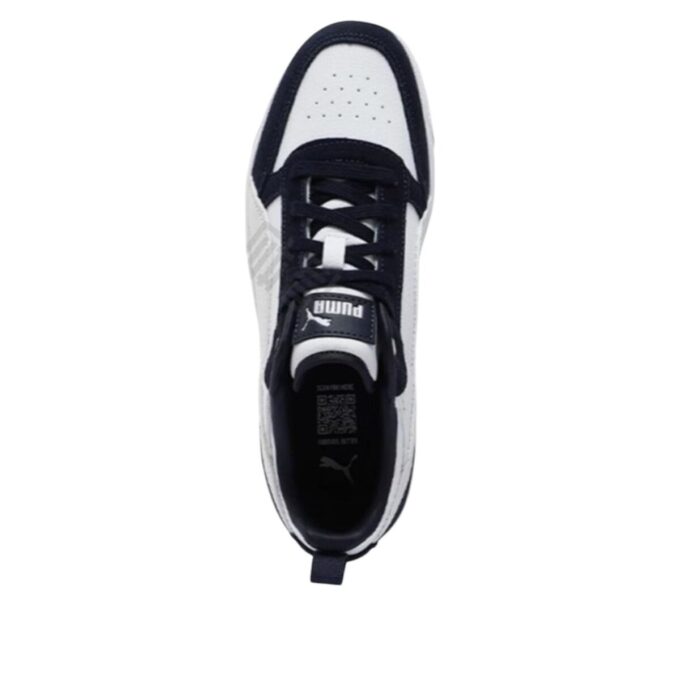 Estilo deportivo “Negro Blanco”