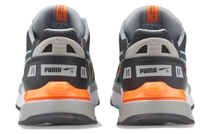Mirage Sport Tech “Negro Naranja Azul”