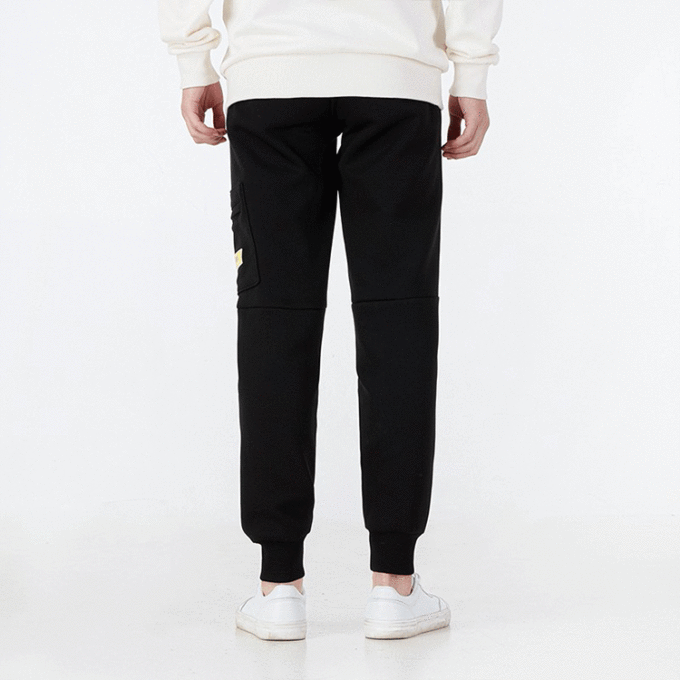 Pantalón deportivo de punto con insignia mixta “Negro”