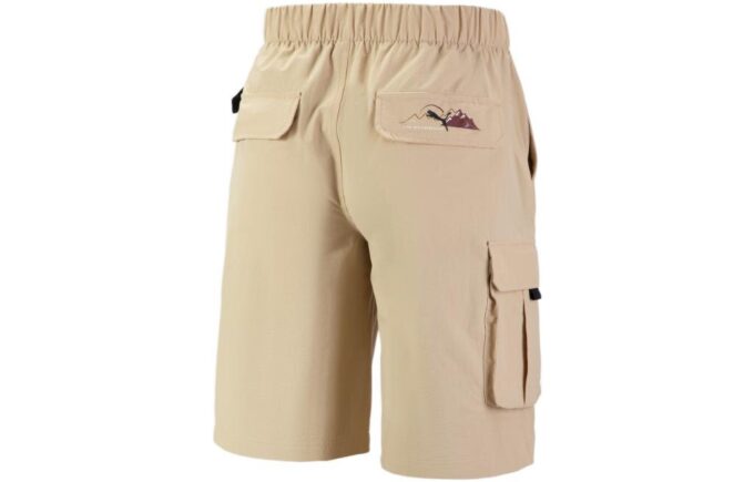 Pantalones cortos cargo de montaña para acampar en beige