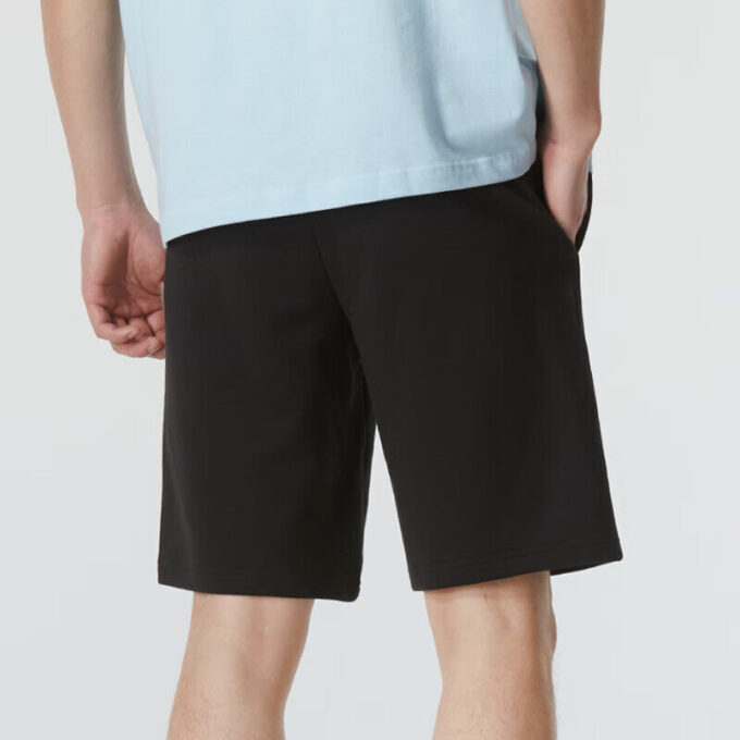 Pantalones cortos casuales con logotipo “Negro”