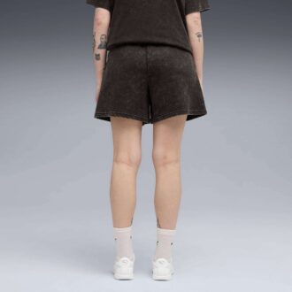Pantalones cortos con lavado ácido para mujer de Elevated Essentials