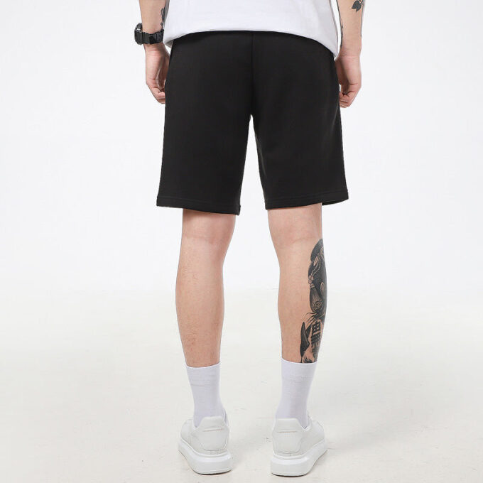 Pantalones cortos con logo grande amplificado “Negro y blanco”