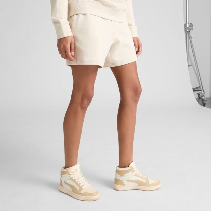 Pantalones cortos de tiro medio de 13 cm para mujer de Elevated Essentials Pantalones cortos de tiro medio de 13 cm para mujer de Elevated Essentials