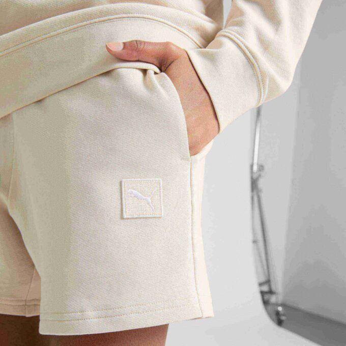 Pantalones cortos de tiro medio de 13 cm para mujer de Elevated Essentials Pantalones cortos de tiro medio de 13 cm para mujer de Elevated Essentials