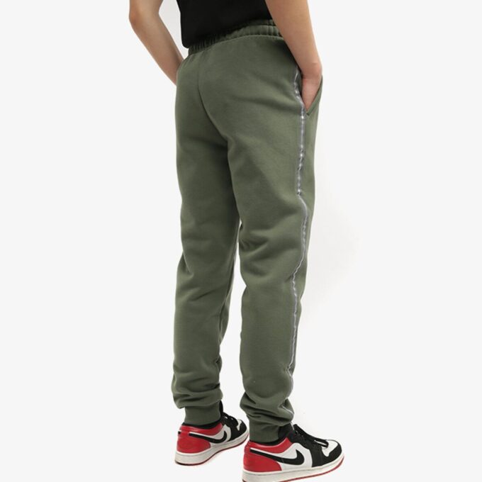 Pantalones deportivos con cinta metálica Nights “Verde y blanco”