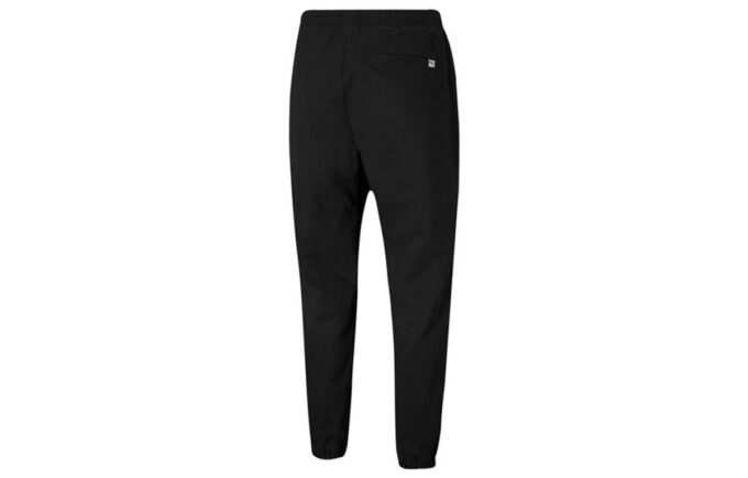 Pantalones Downtown con logo pequeño en blanco y negro