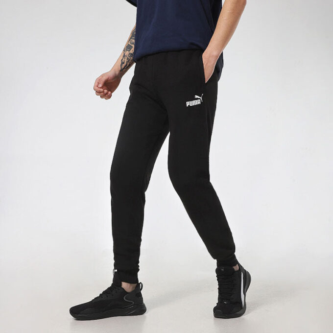 Pantalones Essentials con logotipo en blanco y negro