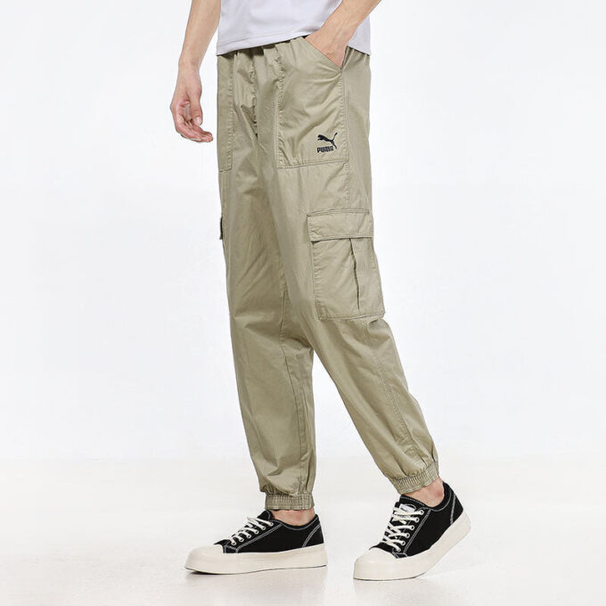 Pantalones largos casuales de tejido cargo con pies tejidos en blanco cremoso
