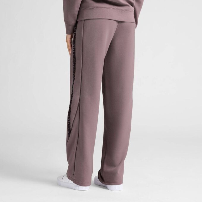 Pantalones rectos con estampado animal Essentials para mujer Pantalones rectos con estampado animal Essentials para mujer