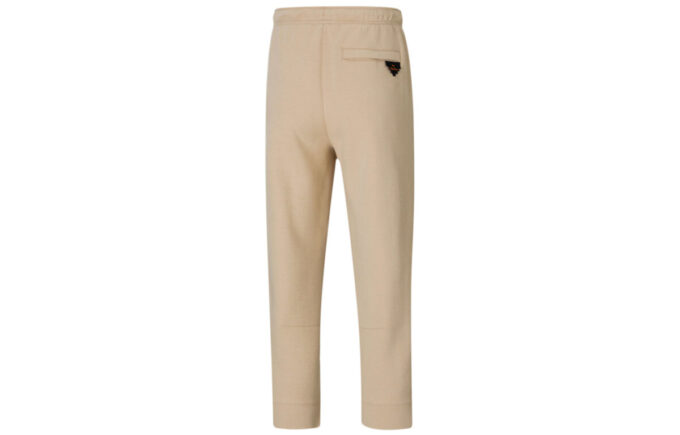 Pantalones unisex PUMA x PRONOUNCE 7/8 con estampado de encaje y corte capri en color caqui