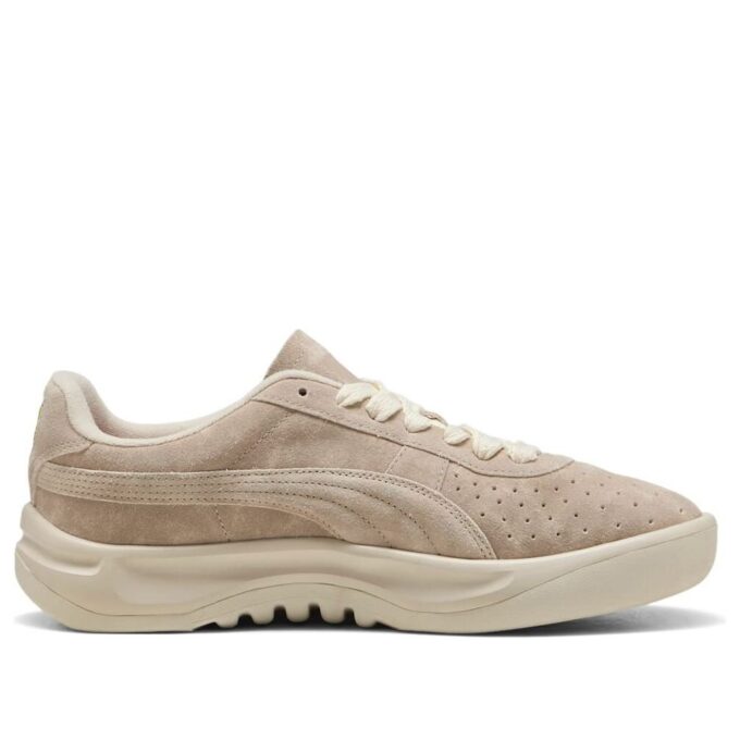 Paquete especial “Desert Sun” de PUMA x Scuderia Ferrari GV